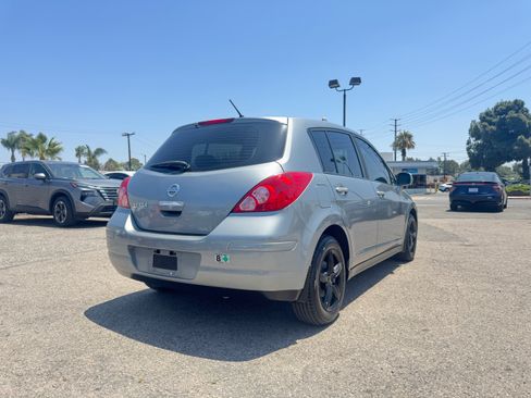 Used 2008 Nissan Versa Hatchback FWD image 8