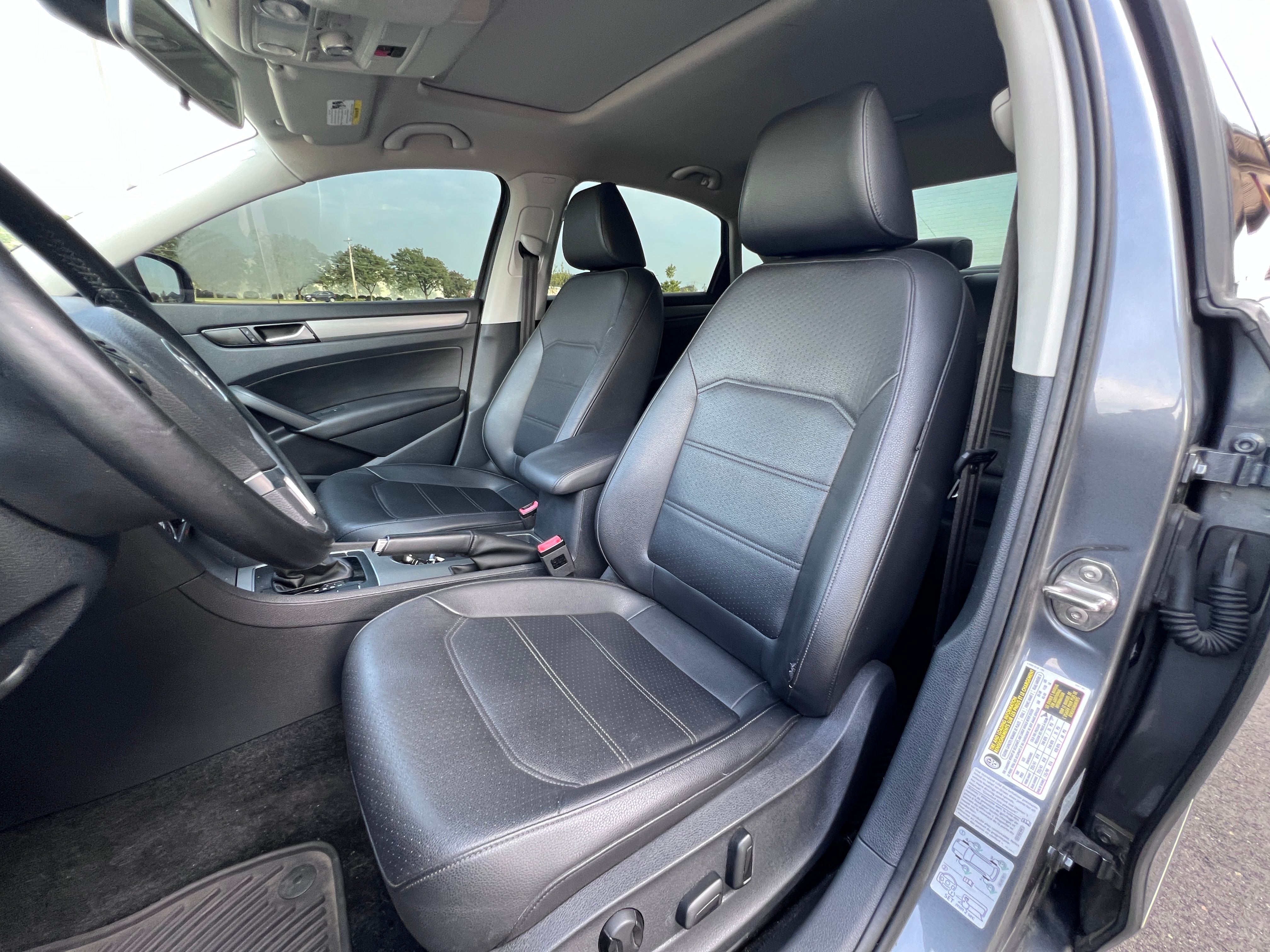 Used 2015 Volkswagen Passat TDI SE FWD image 14