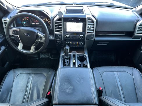 Used 2016 Ford F150 Platinum image 3