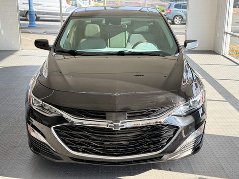 Used 2019 Chevrolet Malibu Premier image 2