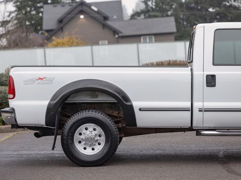 Used 1999 Ford F350 XLT image 13