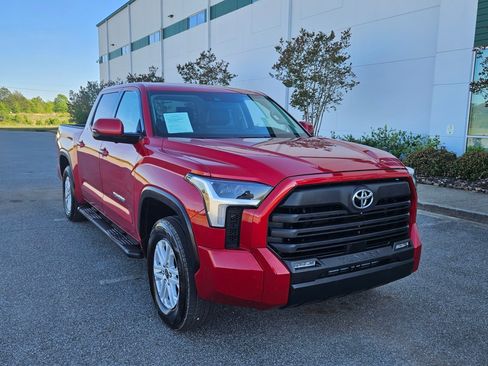 Used 2022 Toyota Tundra SR5 AWD/4WD image 6