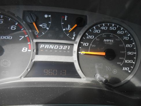 Used 2005 Chevrolet Colorado image 16