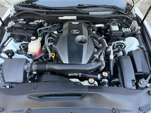 Used 2017 Lexus IS 200t F Sport image 8