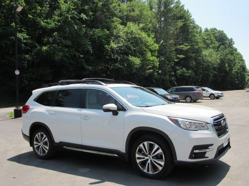 Used 2019 Subaru Ascent Limited 7-Passenger AWD/4WD image 9