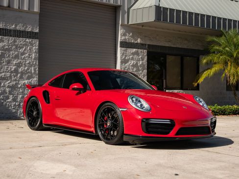 Used 2017 Porsche 911 Turbo image 4