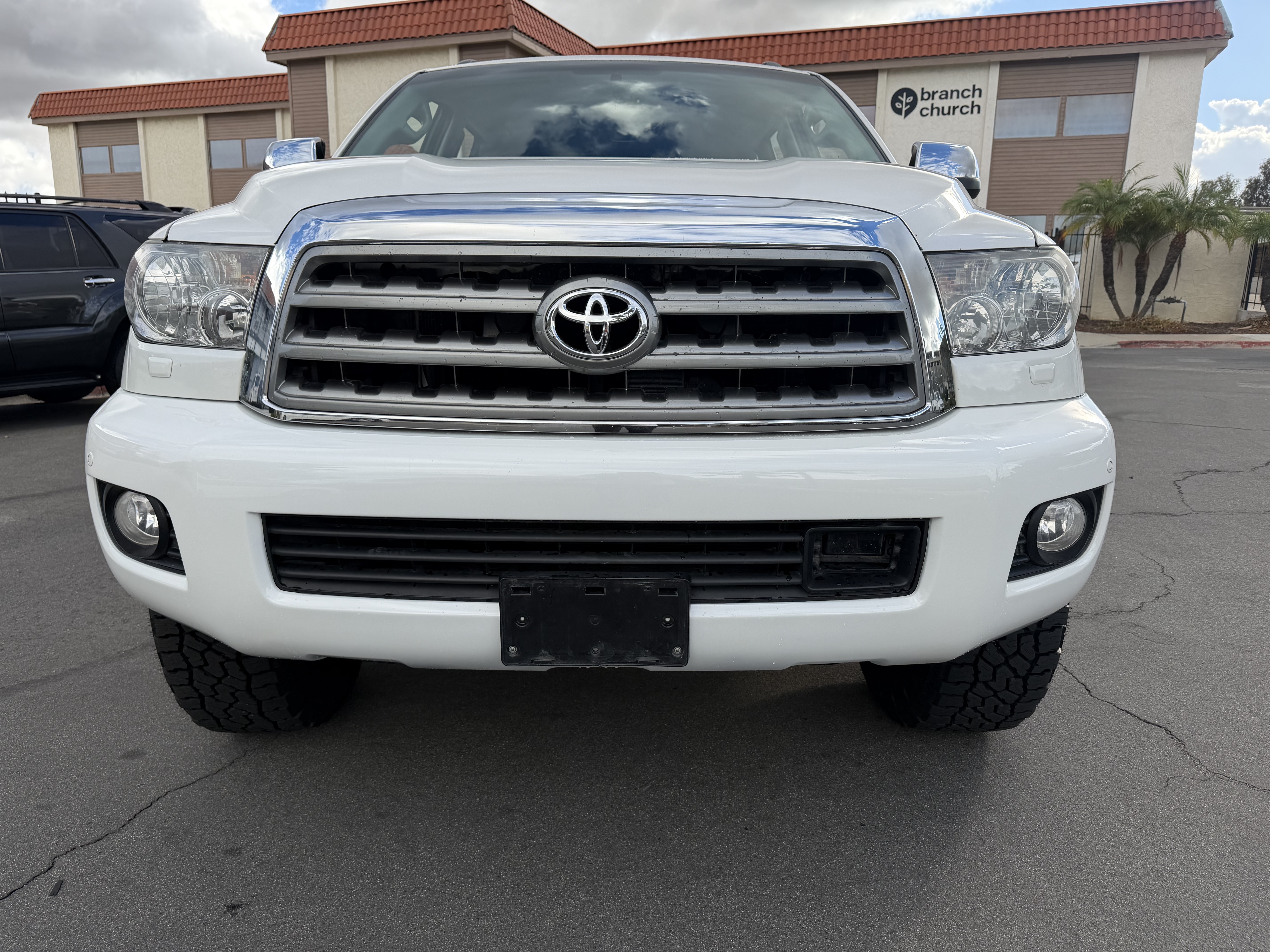 Used 2014 Toyota Sequoia 4WD Platinum image 11