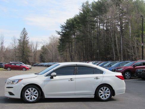 Used 2016 Subaru Legacy 2.5i Premium image 3