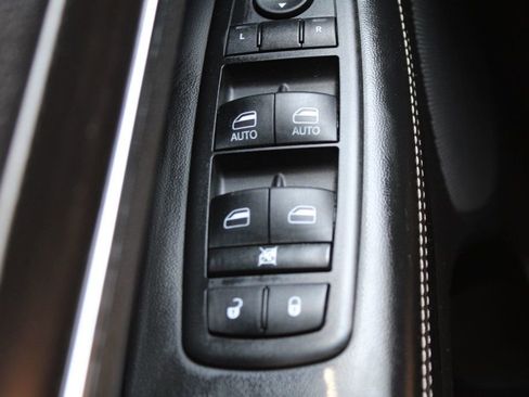 Used 2014 Jeep Grand Cherokee Limited image 16