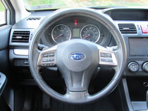Used 2014 Subaru XV Crosstrek 2.0i Premium AWD/4WD image 17