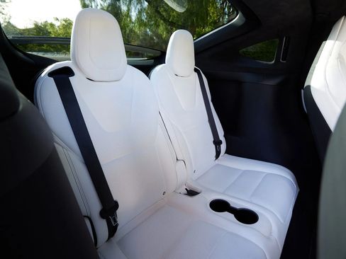 Used 2018 Tesla Model X Performance image 15