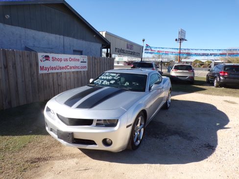Used 2013 Chevrolet Camaro LT image 1