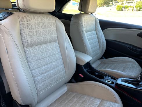 Used 2017 Buick Cascada Premium image 14