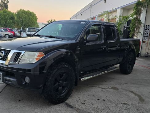 Used 2012 Nissan Frontier SV image 13
