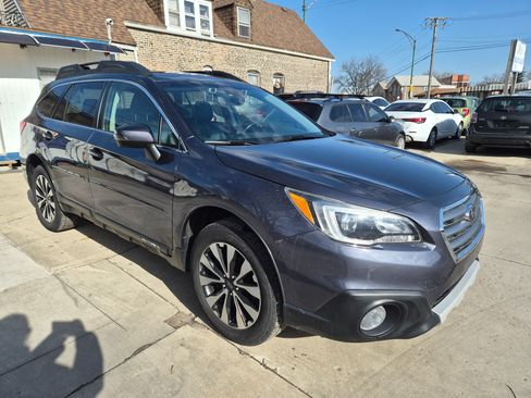 Used 2017 Subaru Outback 2.5i Limited image 2
