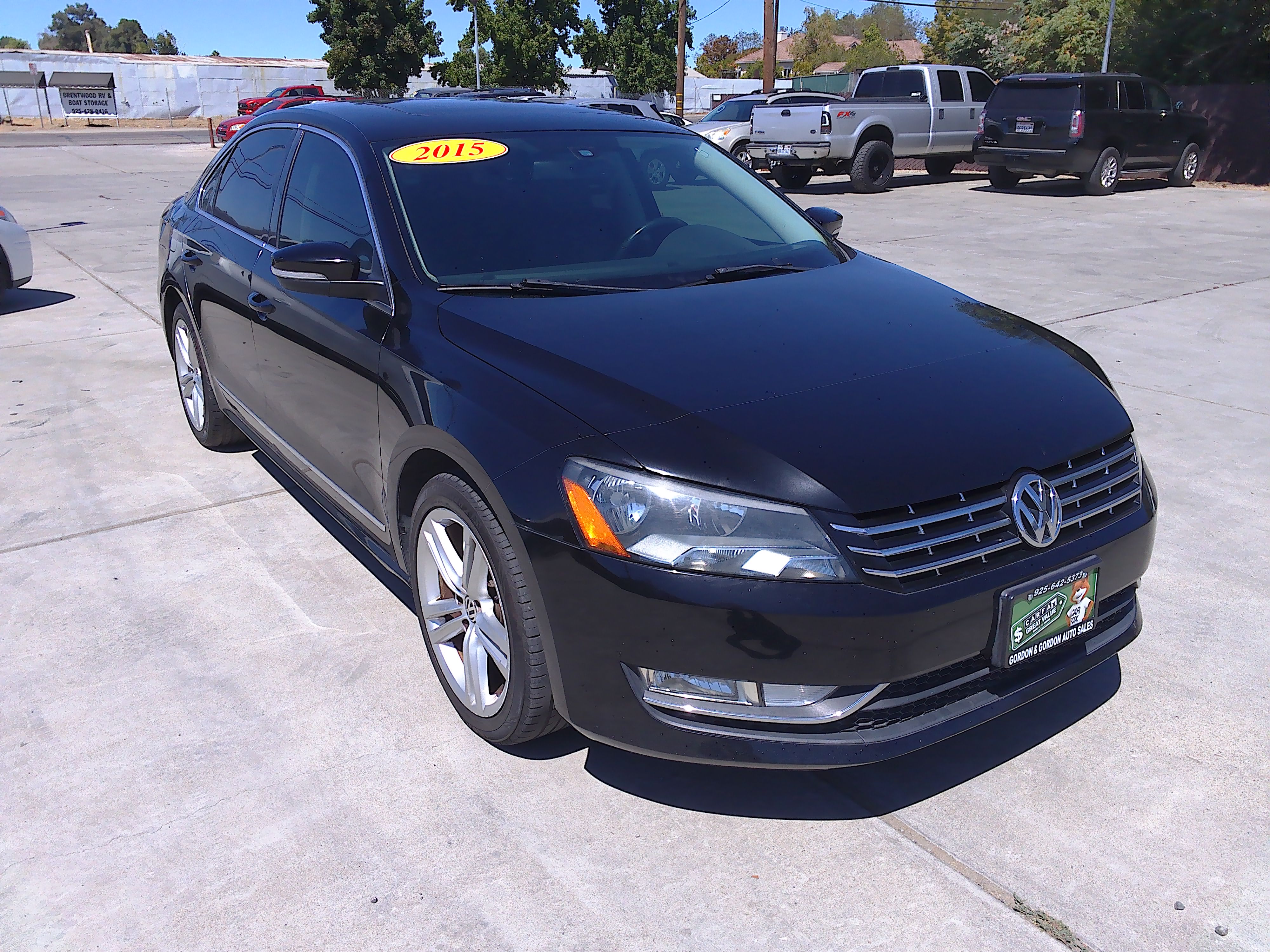 Used 2015 Volkswagen Passat TDI FWD image 1