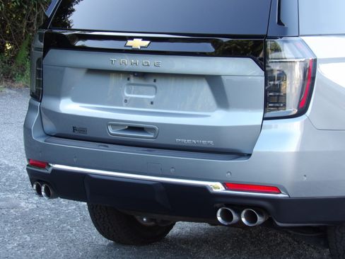Used 2025 Chevrolet Tahoe 2WD Premier image 11