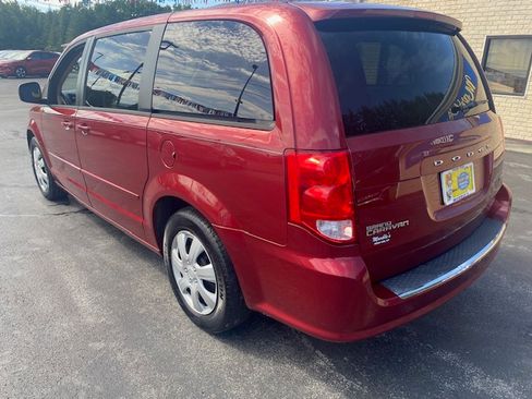 Used 2014 Dodge Grand Caravan SE Van 4D FWD image 5