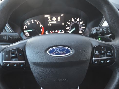 Used 2021 Ford Escape SE image 12
