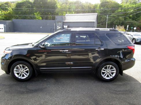 Used 2015 Ford Explorer XLT image 6