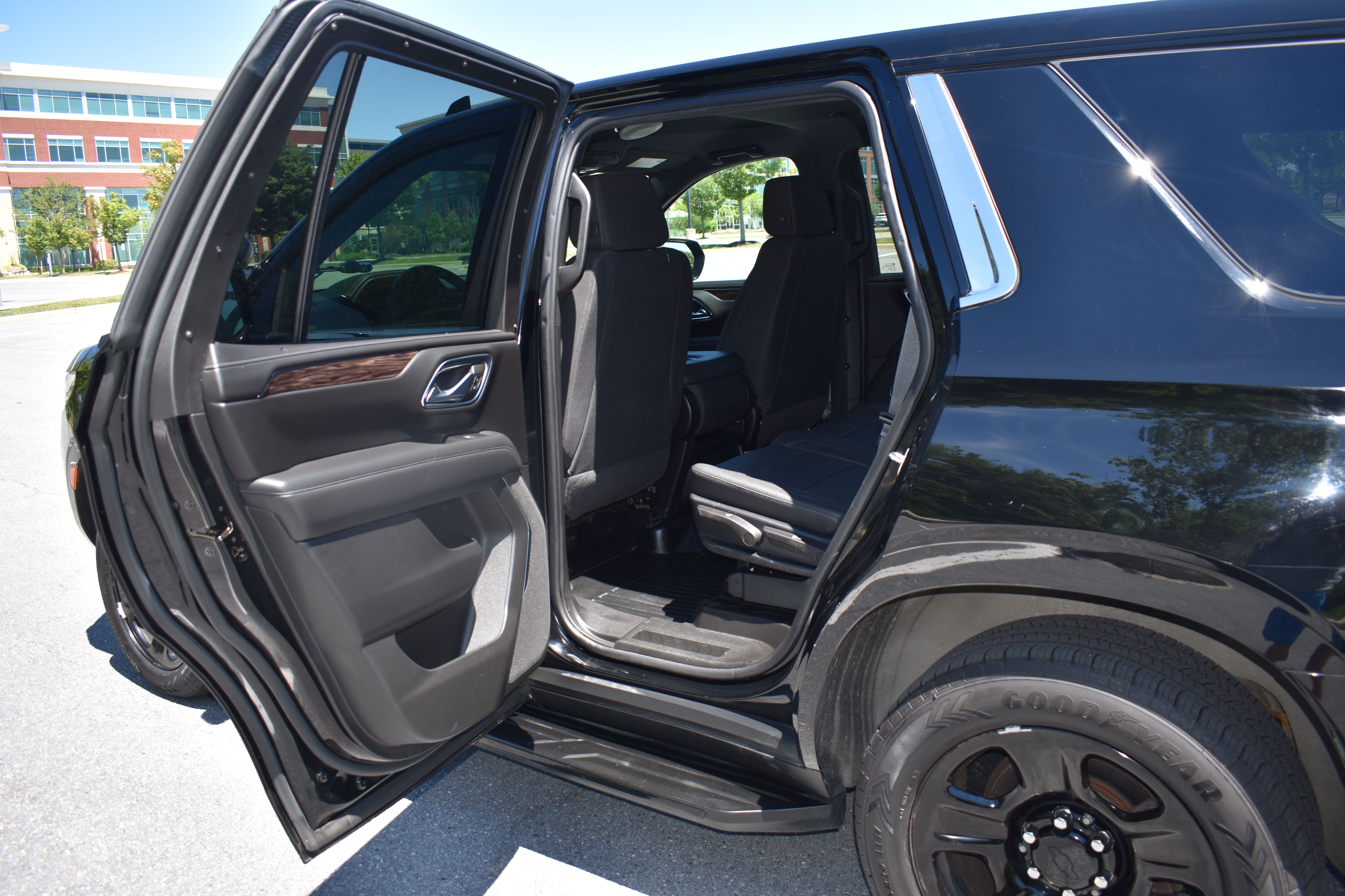 Used 2023 Chevrolet Tahoe 4WD image 29