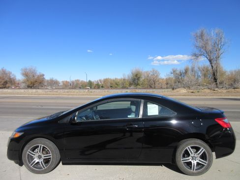 Used 2011 Honda Civic LX image 1
