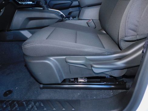 New 2026 Chevrolet Colorado W/T image 16