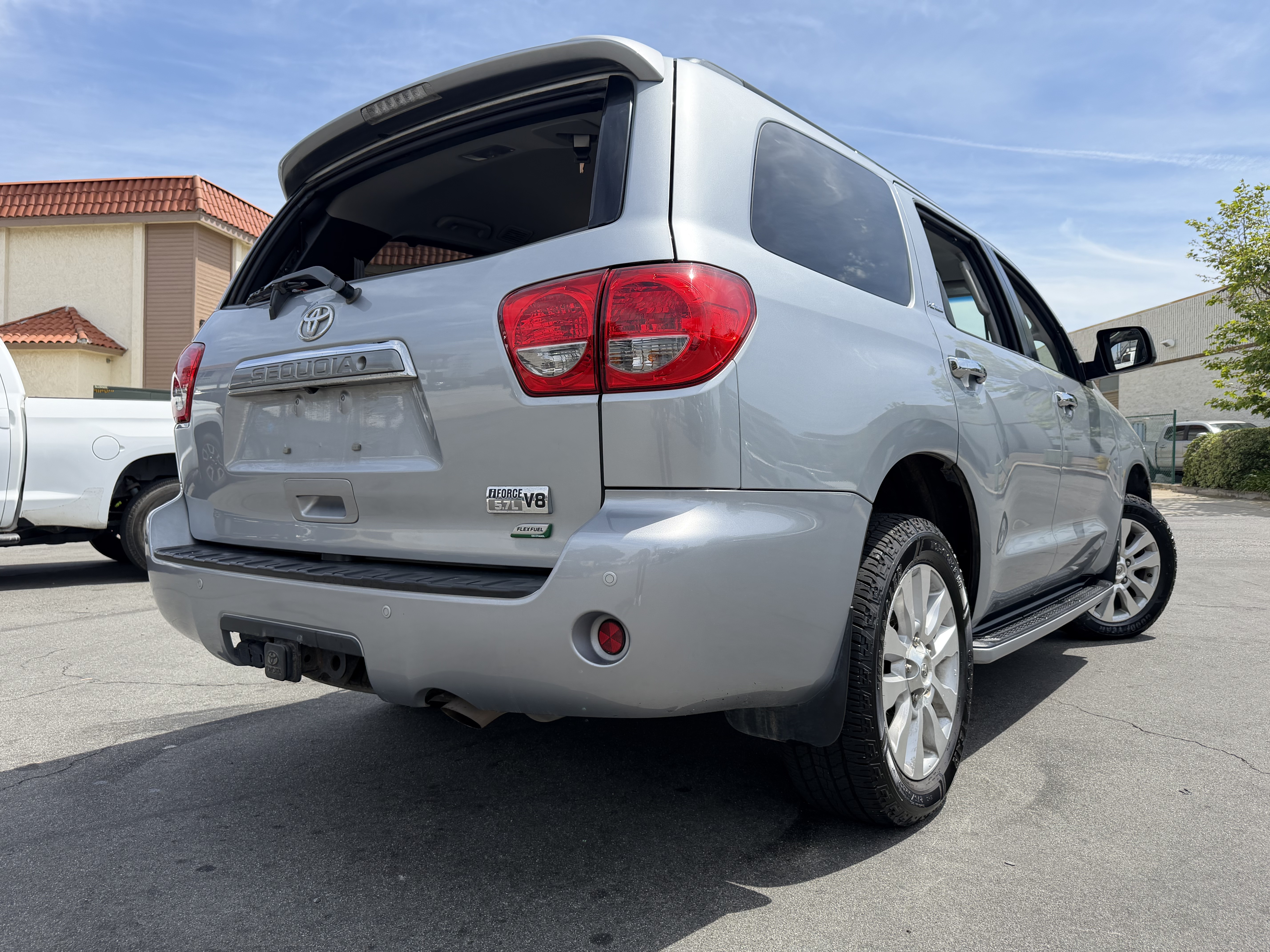 Used 2016 Toyota Sequoia Platinum AWD/4WD image 9