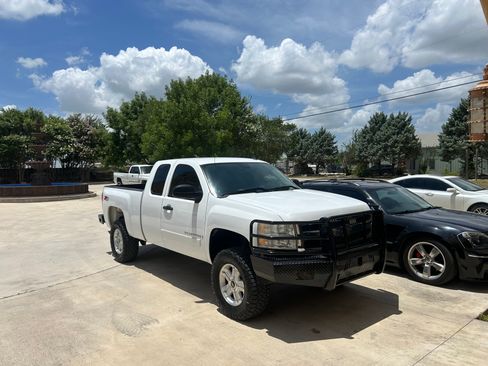 Used 2008 Chevrolet Silverado 1500 4x4 Extended Cab LTZ w/ Z71 image 20