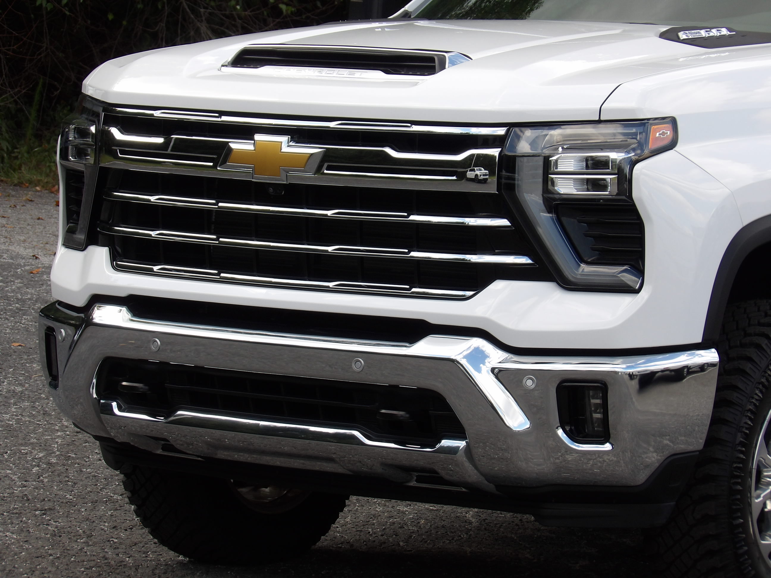 Used 2025 Chevrolet Silverado 3500 4x4 Crew Cab LTZ image 11