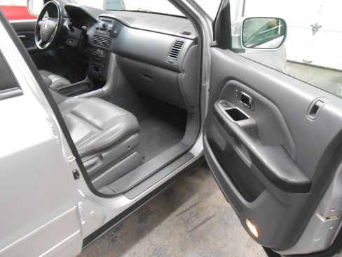 Used 2005 Honda Pilot 4WD EX-L image 11