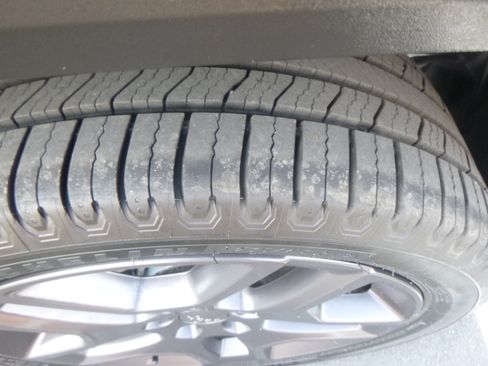 Used 2021 Jeep Renegade Latitude image 10