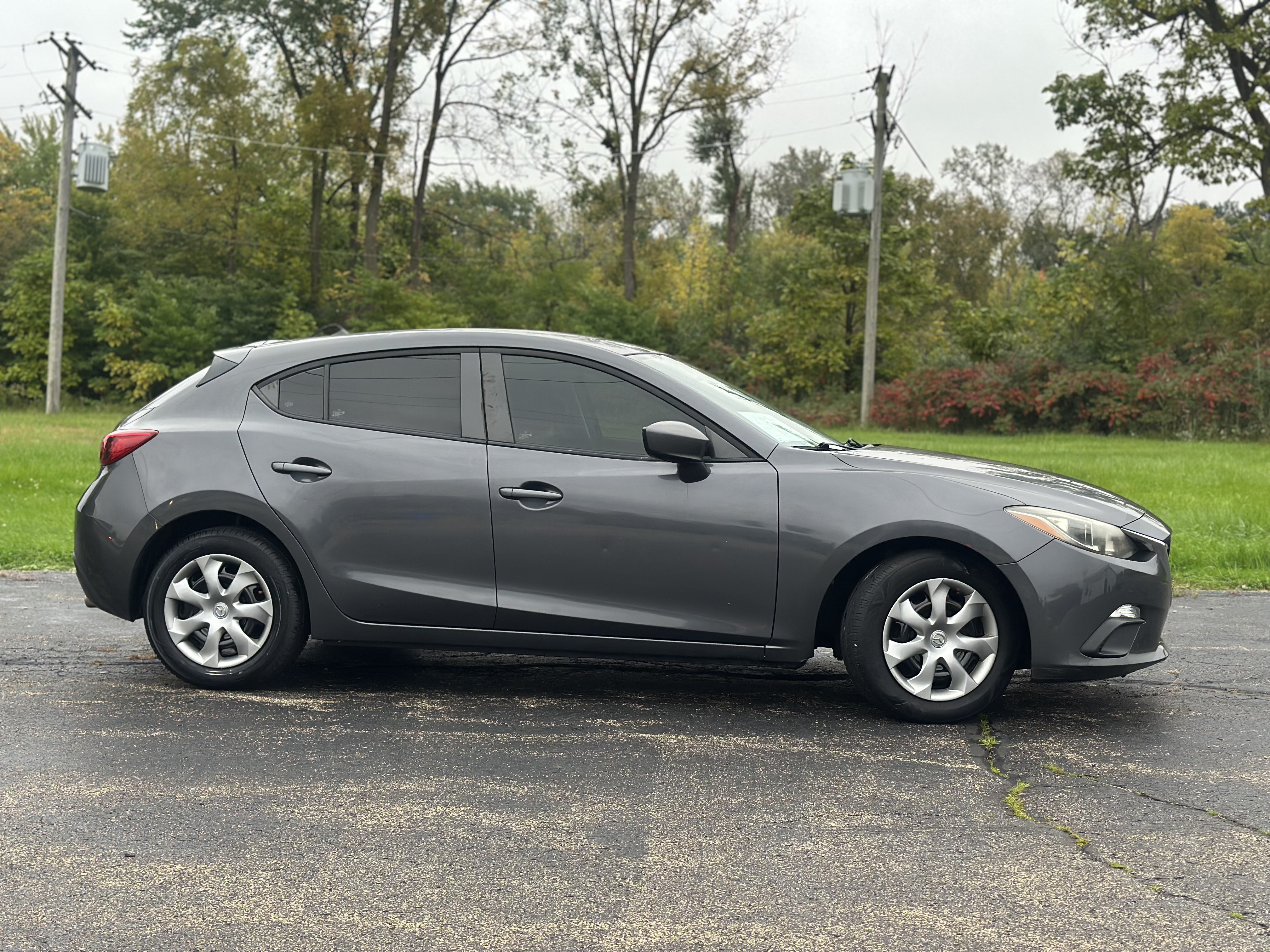 Used 2016 MAZDA MAZDA3 i Sport Hatchback FWD image 8