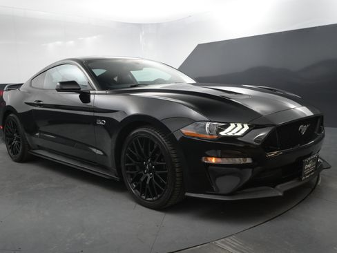 Used 2018 Ford Mustang GT Premium image 7