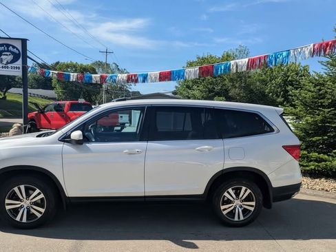 Used 2017 Honda Pilot AWD EX-L image 2