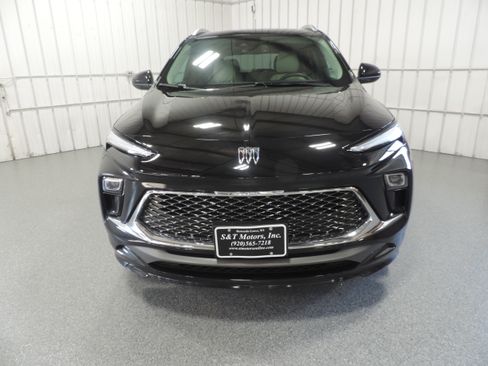 Used 2024 Buick Encore GX Avenir image 4