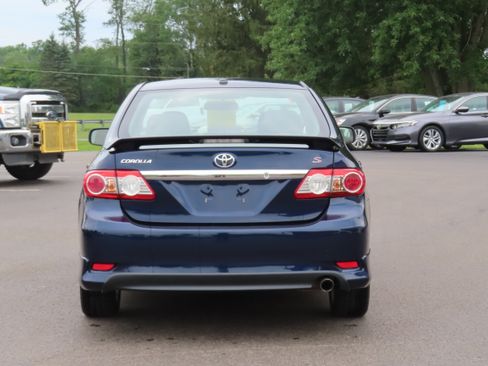 Used 2013 Toyota Corolla S FWD Sedan 1.8L 4-Cyl image 6
