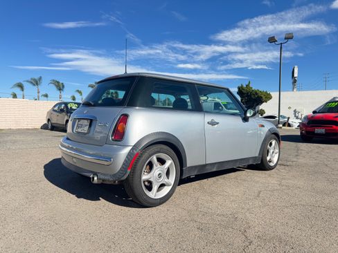 Used 2004 MINI Cooper image 8