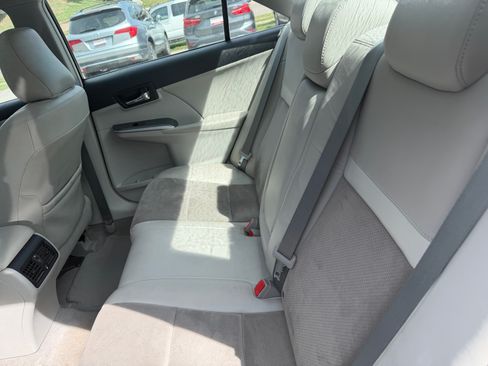 Used 2012 Toyota Camry FWD image 10