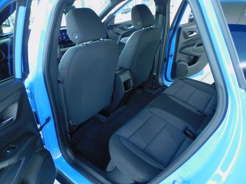 Used 2024 Chevrolet Trax RS image 16