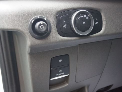 Used 2023 Ford Transit 350 XL image 9