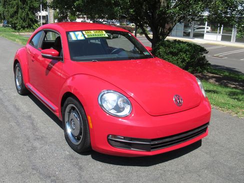Used 2012 Volkswagen Beetle 2.5 Coupe FWD image 1