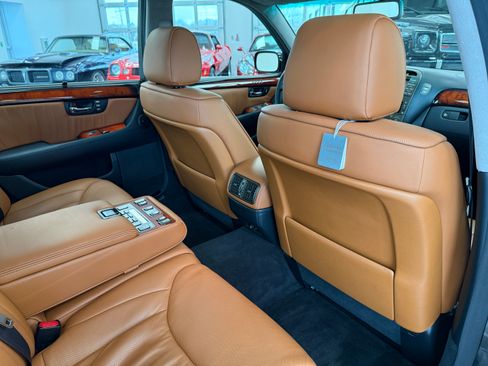 Used 2004 Lexus LS 430 image 33