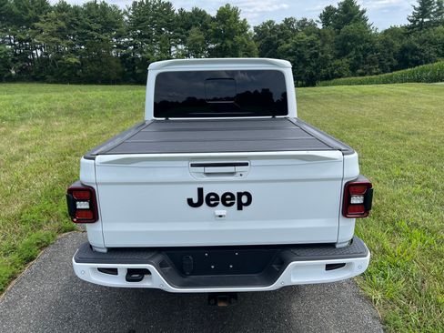 Used 2021 Jeep Gladiator High Altitude AWD/4WD image 7