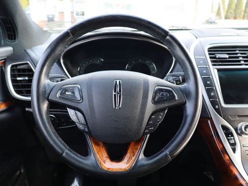 Used 2016 Lincoln MKX Reserve image 19
