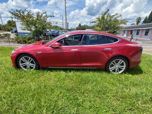 Used 2016 Tesla Model S 90D image 1