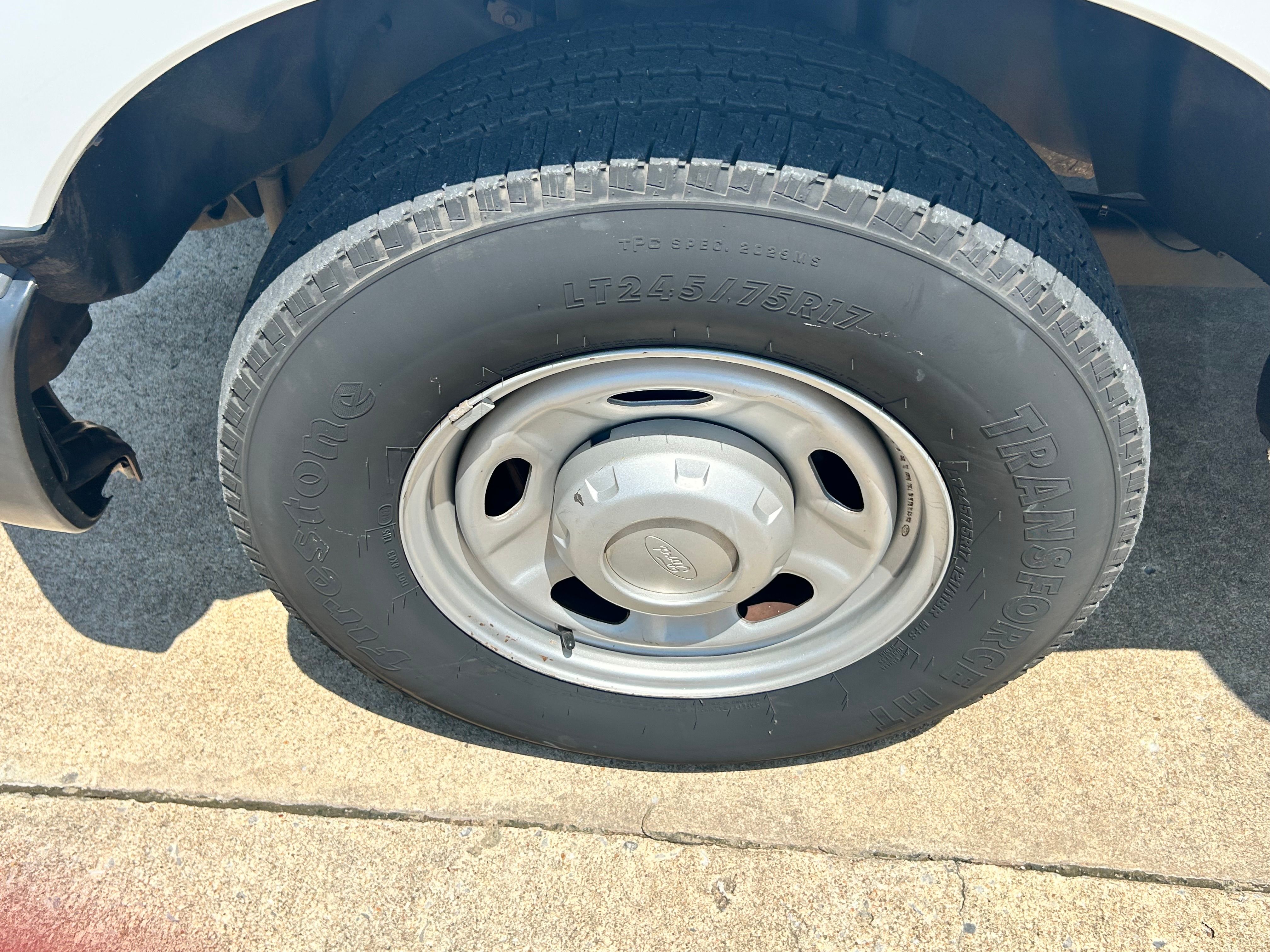 Used 2013 Ford F350 RWD image 25
