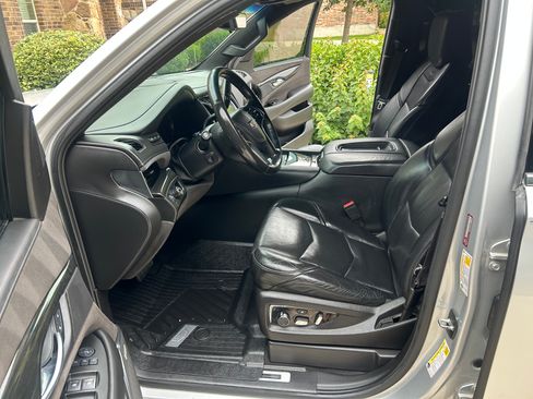 Used 2017 Cadillac Escalade 2WD Platinum image 30