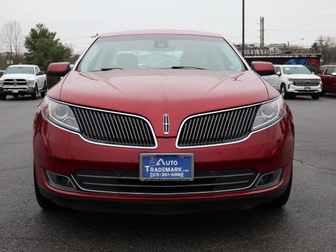 Used 2015 Lincoln MKS Elite image 3