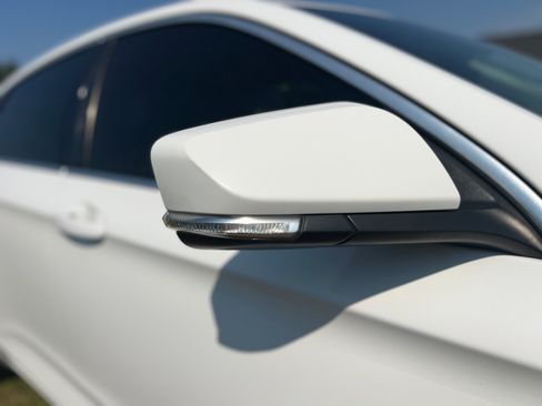 Used 2016 Chevrolet Impala LT image 5